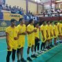 Tim Putra Bola Voli Polres Toraja Utara (Polres Torut) memastikan diri lolos ke babak 8 besar mewakili zona III kejuaraan Kapolda Cup 2022 setelah menaklukkan Runner-up Pool B, Tim Putra Polres Lutra.