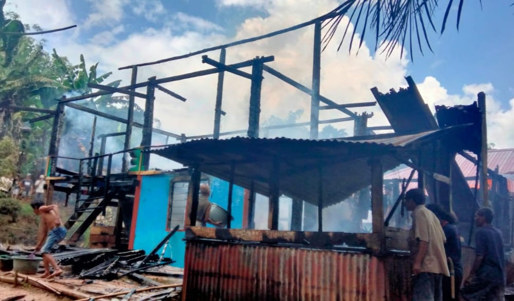 Diduga Korsleting Listrik, Satu Unit Rumah di Sangalla Utara Terbakar