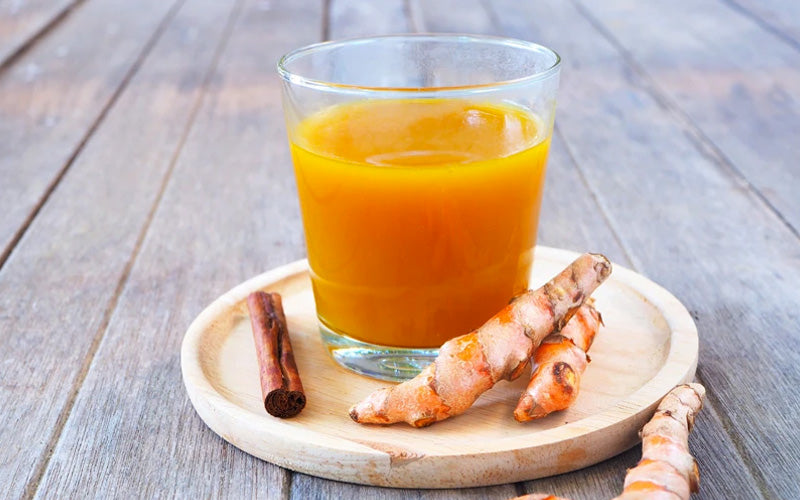 Minuman kunyit herbal untuk kesehatan pencernaan anak