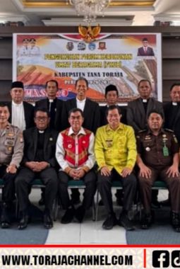Bupati dan Wabup Tana Toraja Kukuhkan FKUB Periode 2026–2030
